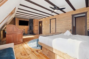 13 bedrooms, desk, iron/ironing board, WiFi