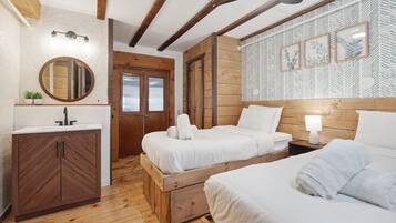 13 bedrooms, desk, iron/ironing board, WiFi