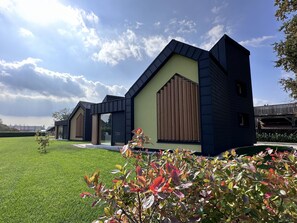 Exterior - Sunset Holiday Home with Hot tub and terrace (Sencur)