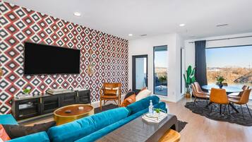 Condo, 1 Bedroom | Living area