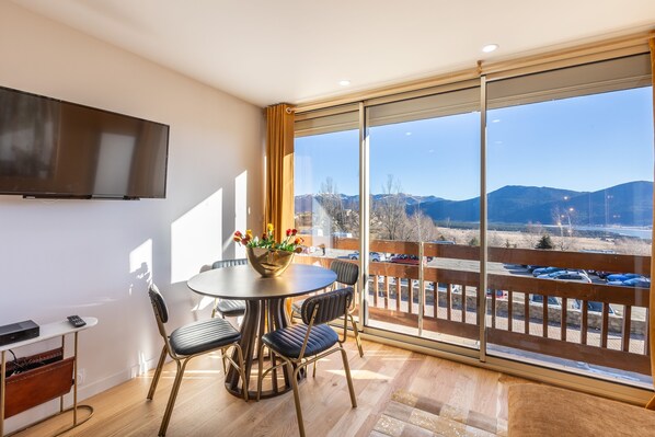 Dining - Le Clot Simo - Station des Angles, vue montagne (Les Angles)