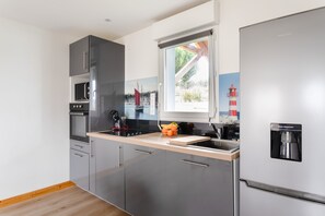 Frigorifero, microonde, forno, lavastoviglie