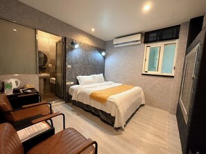 华丽双人房 | 特色家居、免费 WiFi、床单