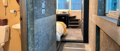 Deluxe Quadruple Room | Individually furnished, free WiFi, bed sheets