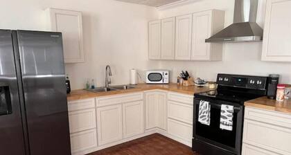 Down town historic Titusville. apt B Private no Host.
