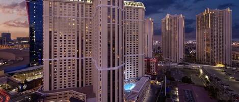 المنشأة من الخارج