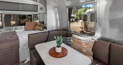 Airstream - (Cherry)