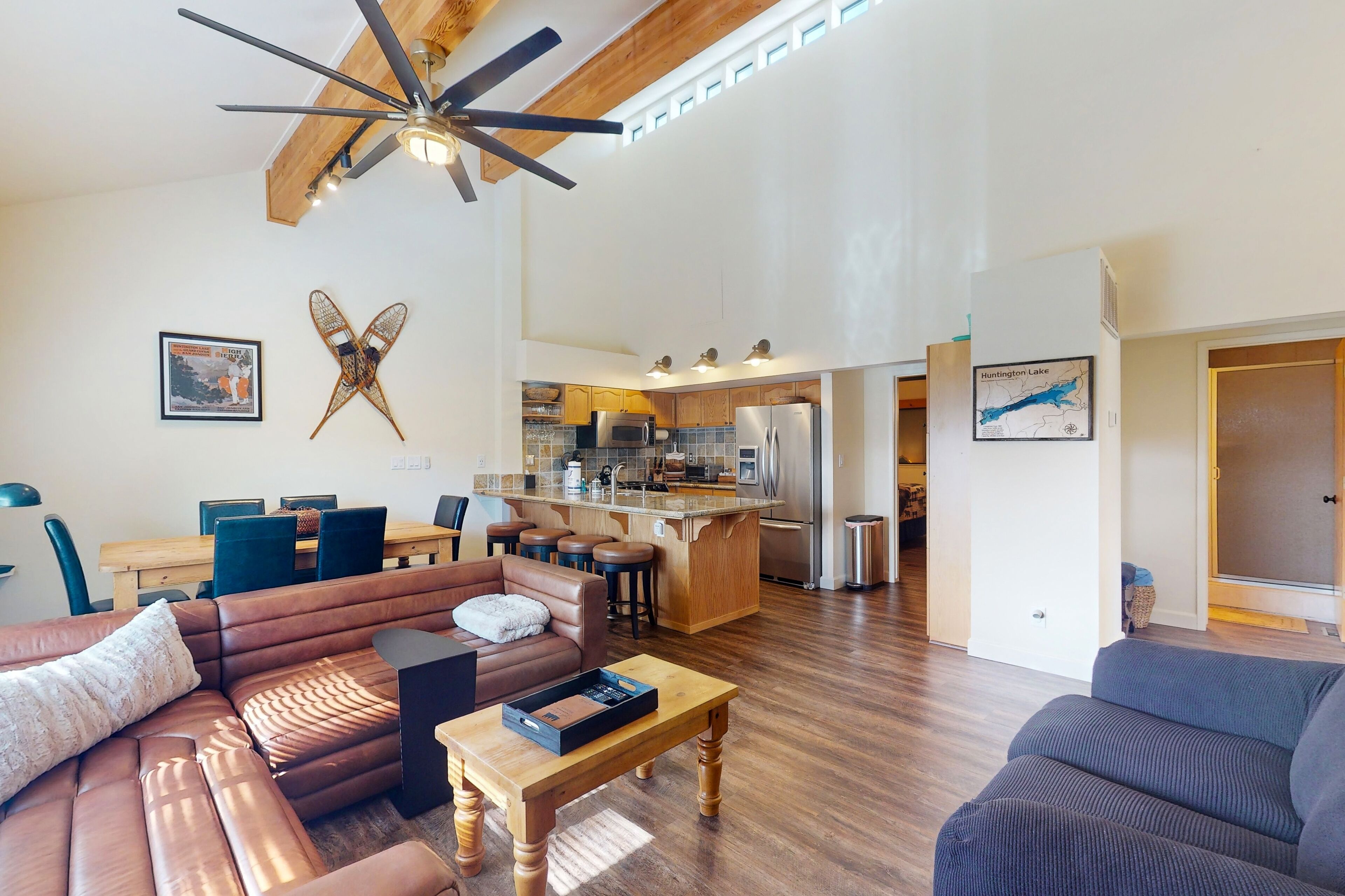 Comfortable condo near China Peak with updates throughout, themed rooms, & W/D