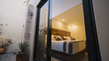 1 bedroom, premium bedding, down duvets, in-room safe