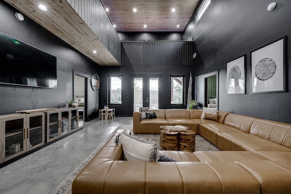 Smart TV, DVD player