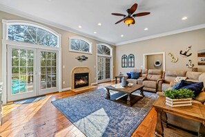 Smart TV, fireplace, video games, offices