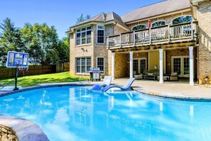 A heated pool - Secluded Lakefront | Private Pool | Dock | Hot Tub (Mineral)