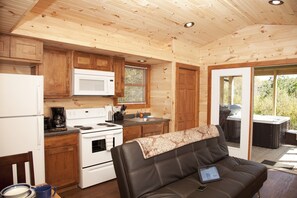 Fridge, microwave, oven, stovetop - 1 BR Hot Tub Cabin- Closest Cabins to Garden of the Gods-Shawnee National Forest (Herod)
