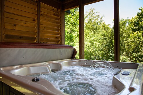 1 BR Hot Tub Cabin- Closest Cabins to Garden of the Gods-Shawnee National Forest