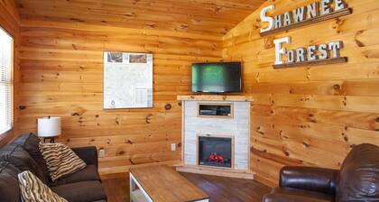 2 BR Hot Tub Cabin- Closest Cabins to Garden of the Gods-Shawnee National Forest