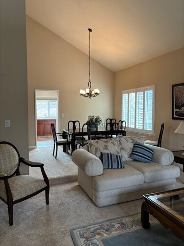 Nice open concept 4bdr/2.5bath in great part of South San Jose