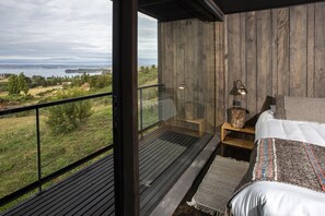 Design Double Room | Individually decorated, individually furnished, desk, laptop workspace - Hotel y Cava Estancia Rilan (Castro)