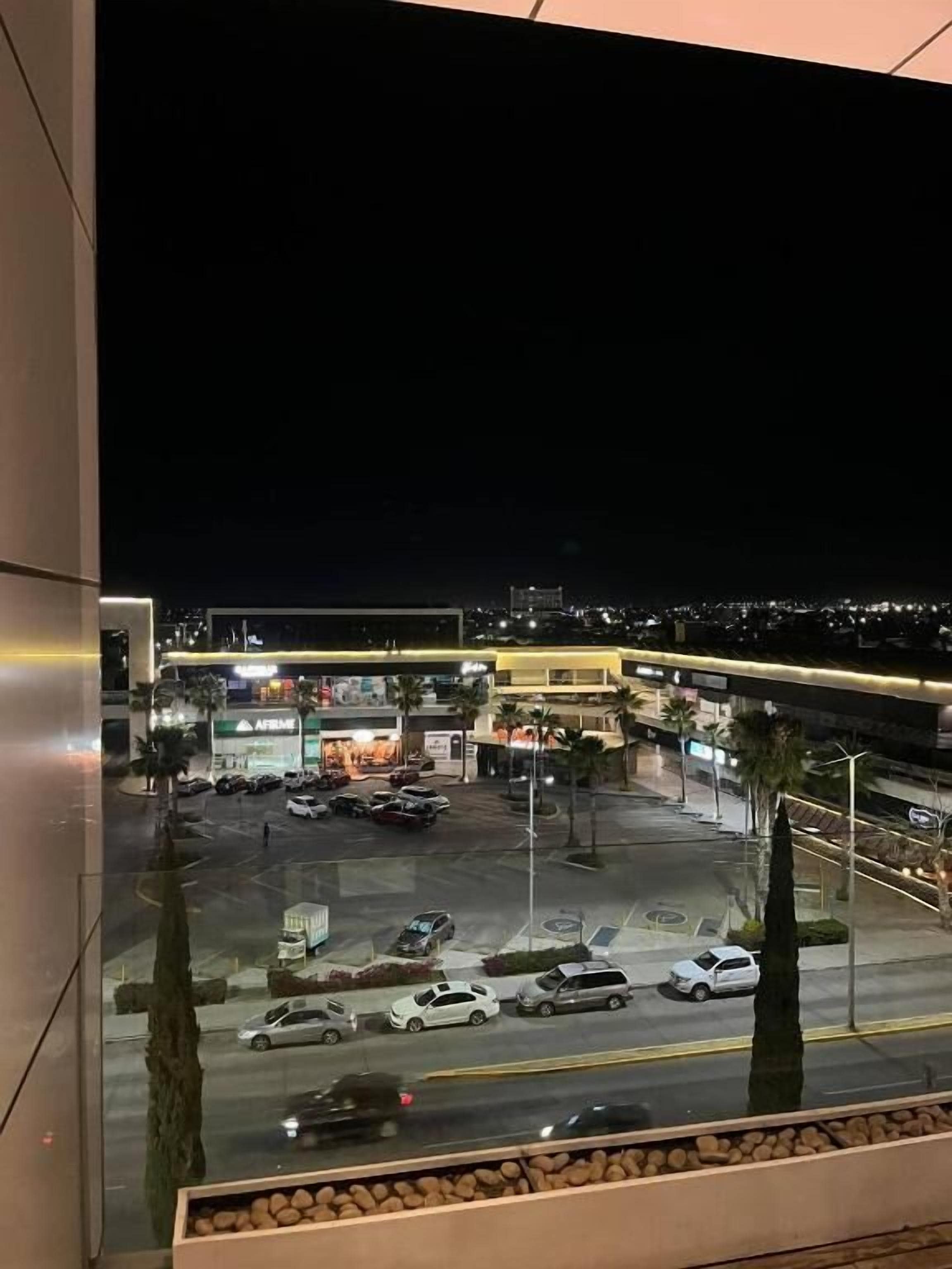 Photo - Zújmú Business Boutique Hotel