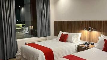 1 habitación, ropa de cama de alta calidad y escritorio