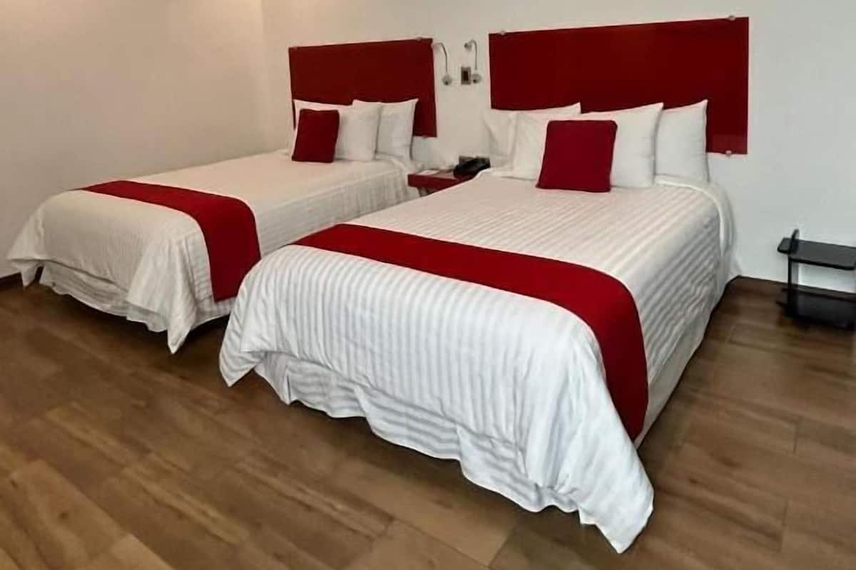 Habitacion doble sin Terraza | 1 habitación, ropa de cama de alta calidad y escritorio