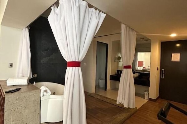 Bañera de hidromasaje privada