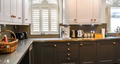 6 bedroom accommodation in Swanage