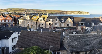 6 bedroom accommodation in Swanage