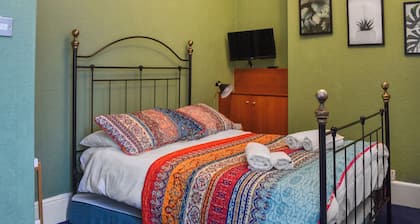 6 bedroom accommodation in Swanage
