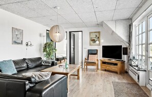 Téléviseur, foyer, lecteur de DVD