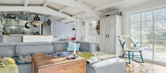 Amazing home in Orø with WiFi