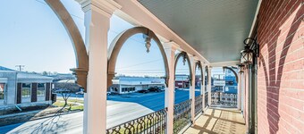 Enjoy Beautiful Historic Franklin Here!