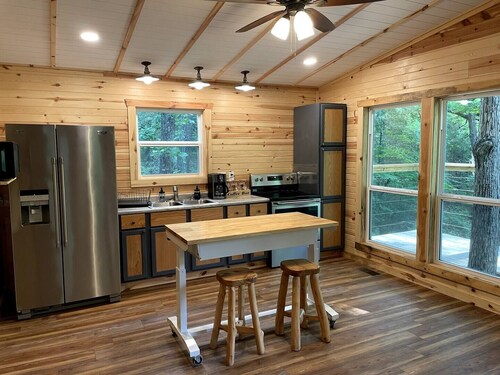 Cozy Cabin minutes from the Buffalo National River at Historic Erbie!