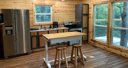 Cozy Cabin minutes from the Buffalo National River at Historic Erbie!