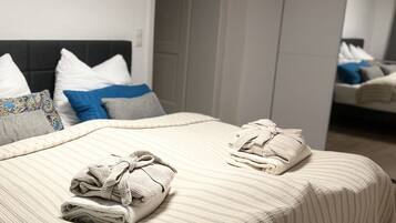 1 bedroom, iron/ironing board, travel crib, WiFi
