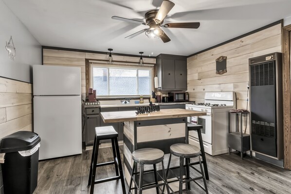 電子レンジ、オーブン、コンロ