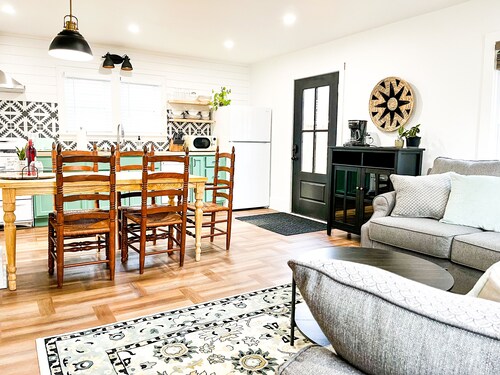 Cozy Colonial in Downtown Westfield, NY