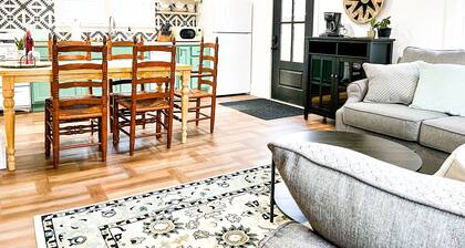 Cozy Colonial in Downtown Westfield, NY