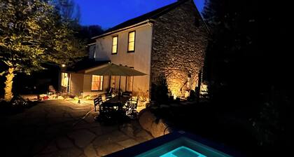 Historic Home, Heated Plunge Pool & Grand Piano