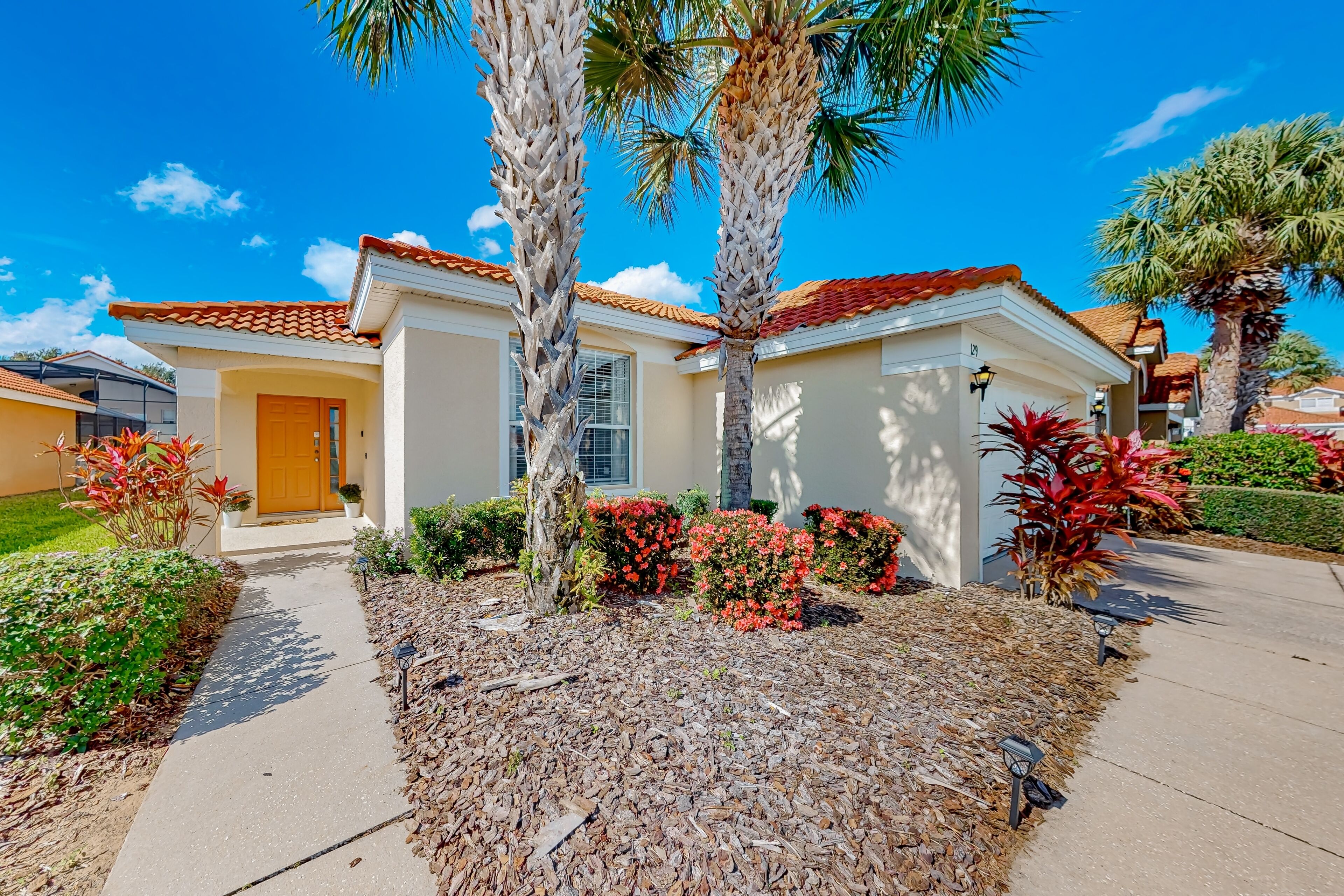 Remodeled Solana Resort home with enclosed pool, game room, & gym - dog-friendly