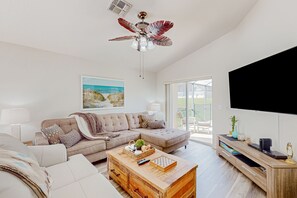 TV, table football, books - Remodeled Solana Resort home with enclosed pool, game room, & gym - dog-friendly (Davenport)