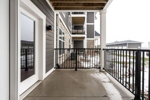 Property grounds - Corporate Housing by MGM (Perry Township)