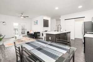 Interior - Corporate Housing by MGM (Perry Township)