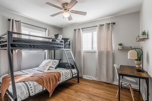 2 bedrooms, desk, iron/ironing board, travel cot - World Cup Home Base 30 Day Stay Netherlands Camp (Kansas City)