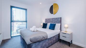 Apartment | 2 bedrooms, iron/ironing board, free WiFi, bed sheets