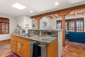 Interior - Quail Run 521 | Mountain & City Views | Kiva Fireplace | Golf Course | Pool & Hot Tub (Santa Fe)