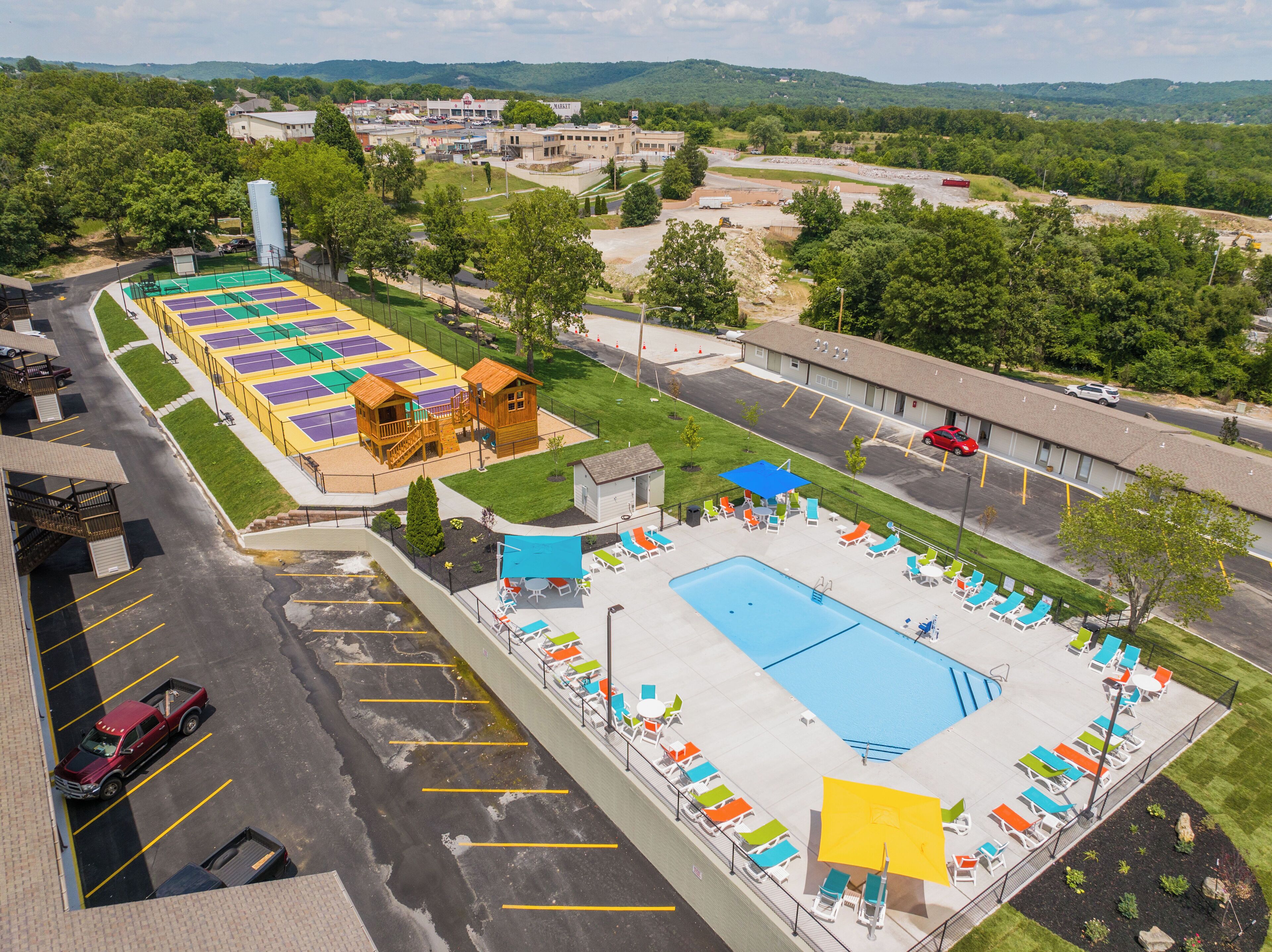 Innenpool, Außenpool