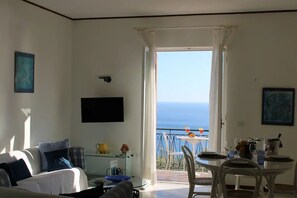 Dining - Baia di Nerano is the ideal accommodation for those who like to relax (Nerano)
