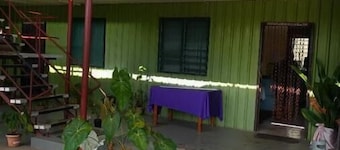 9 Bedroom 2 Bathroom Home