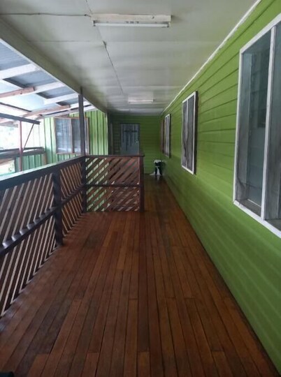 9 Bedroom 2 Bathroom Home