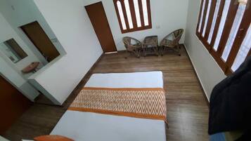 1 多间卧室、床单